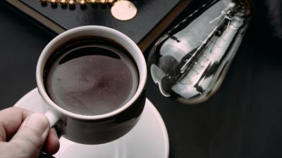 Coffee cup hand 4k wallpaper