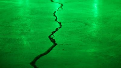 Crack green break 4k wallpaper