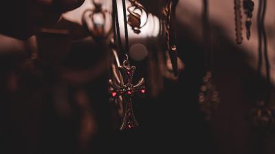 Cross pendant decoration 4k wallpaper