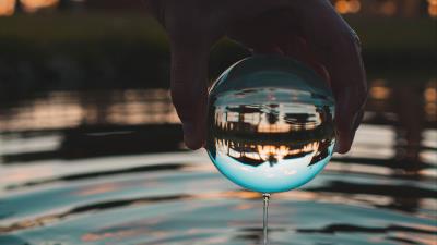 Crystal ball ball hand 4k wallpaper