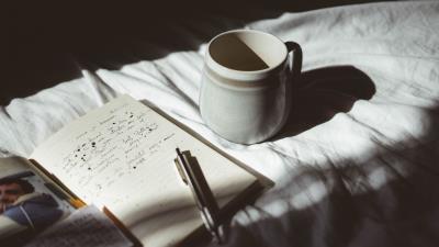 Cup pen notebook 4k wallpaper