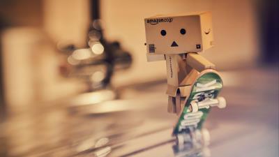 Danbo cardboard robot skateboard image 4k wallpaper
