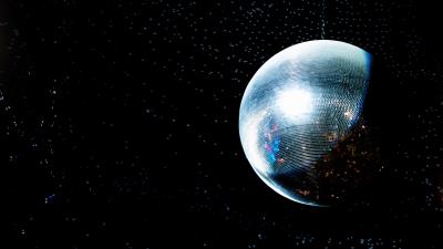 Disco ball ball mirror 4k wallpaper