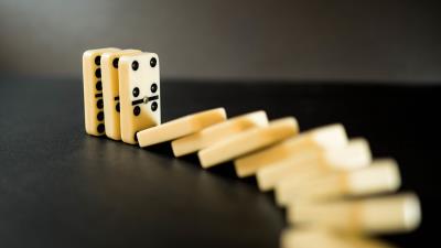 Dominoes game board game 4k wallpaper