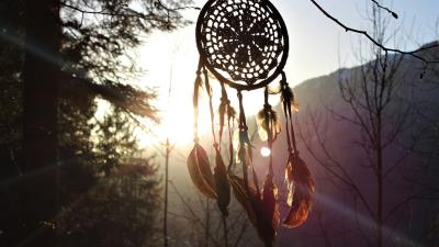 Dreamcatcher branches sunlight 4k wallpaper