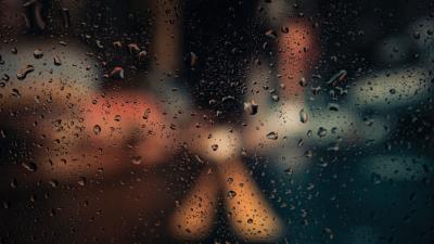 Drops glass spray 4k wallpaper