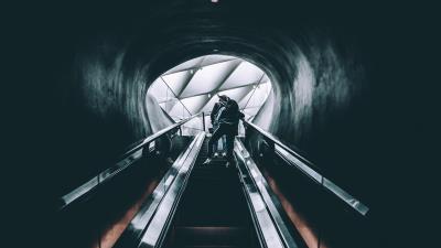 Escalator people stairs 4k wallpaper