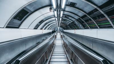 Escalator tunnel metro picture 4k wallpaper
