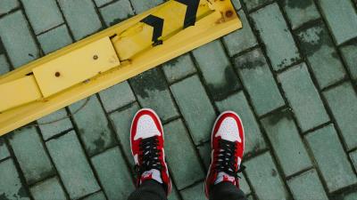 Feet sneakers tiles 4k wallpaper