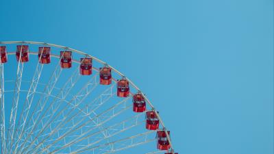 Ferris wheel attraction cabs 4k wallpaper
