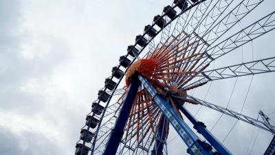 Ferris wheel attraction city 4k wallpaper