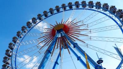 Ferris wheel oktoberfest entertainment attraction 4k wallpaper