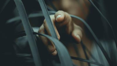 Fingers grass motion 4k wallpaper