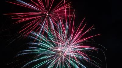 Fireworks sparks glow 4k wallpaper