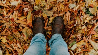 Foliage feet autumn fallen 4k wallpaper