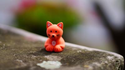 Fox toy blurry close up 4k wallpaper