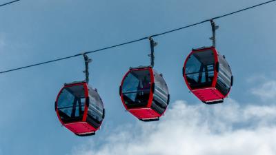 Funicular cable car cabins 4k wallpaper