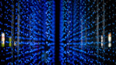 Garland bulbs blue 4k wallpaper