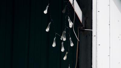 Garland bulbs wire 4k wallpaper