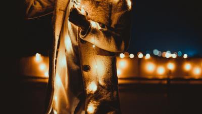 Girl garland light 4k wallpaper