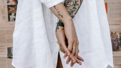 Girl hands tattoo 4k wallpaper