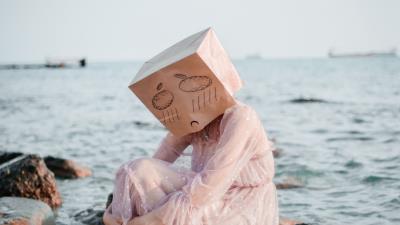 Girl mask sadness 4k wallpaper