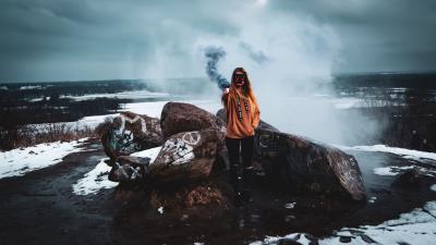 Girl mask smoke 4k wallpaper