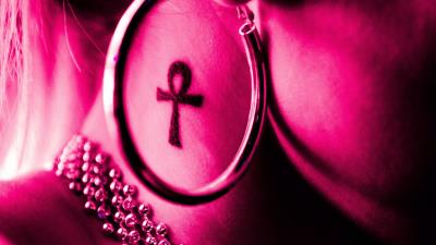 Girl tattoo accessories 4k wallpaper