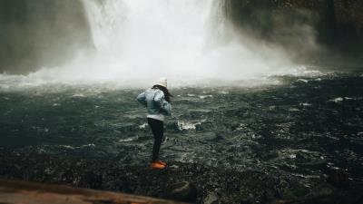 Girl waterfall shore 4k wallpaper