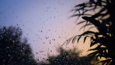 Glass drops wet 4k wallpaper