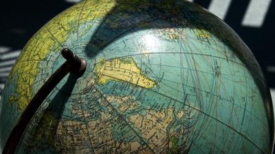 Globe antiques shadow 4k wallpaper