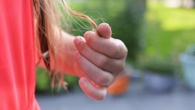 Hand hair fingers 4k wallpaper