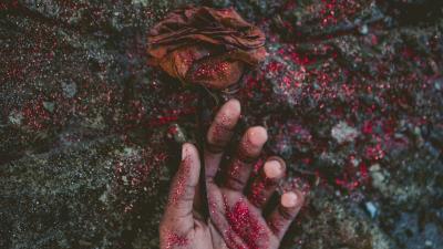 Hand rose sequins 4k wallpaper