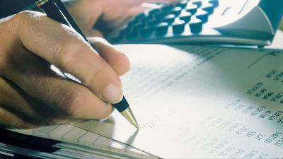 Hand writing pen calculato 4k wallpaper