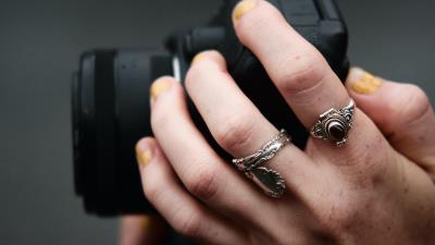 Hands camera rings 4k wallpaper