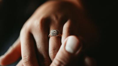 Hands fingers ring 4k wallpaper