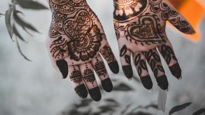 Hands mehendi patterns 4k wallpaper