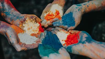 Hands paint powder 4k wallpaper