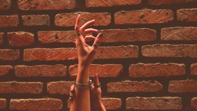 Hands wall ornaments 4k wallpaper