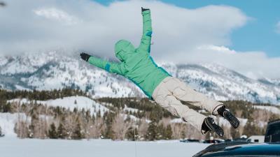 Jump car mountains 4k wallpaper