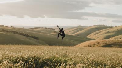 Jump levitation silhouette 4k wallpaper