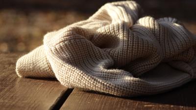 Knitting product shadow 4k wallpaper