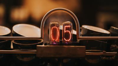 Lamps numbers glow 4k wallpaper