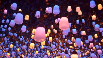 Lanterns lighting exhibition 4k wallpaper
