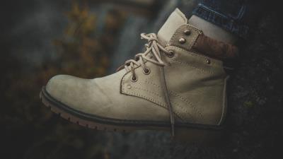 Legs shoes boots 4k wallpaper