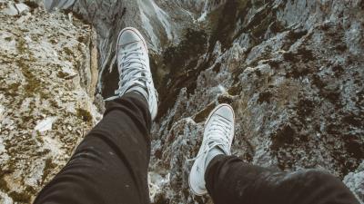 Legs sneakers mountains 4k wallpaper