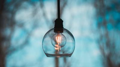 Light bulb electricity chandelier 4k wallpaper