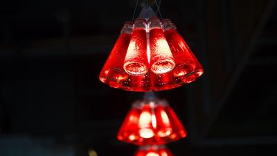 Light bulbs red illumination 4k wallpaper