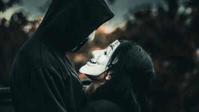 Love mask hugs 4k wallpaper