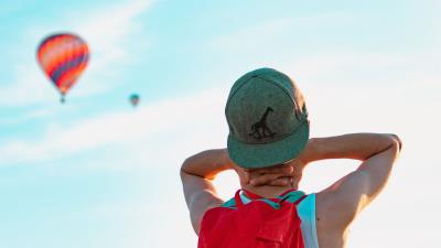 Man balloons sky 4k wallpaper